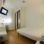 Otel Centro Autocheckin 2*