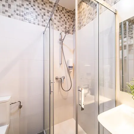 Centro Autocheckin Hotel 2*