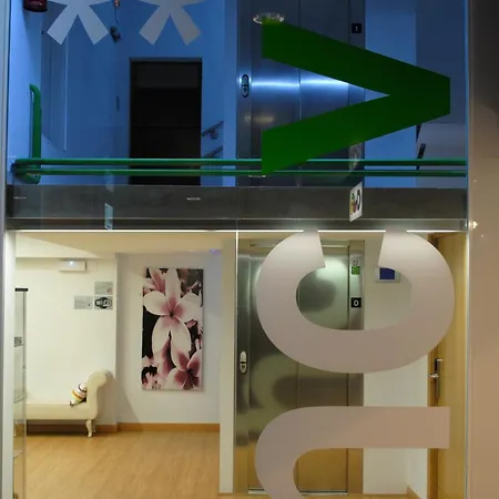 Centro Autocheckin 2* Vitoria-Gasteiz