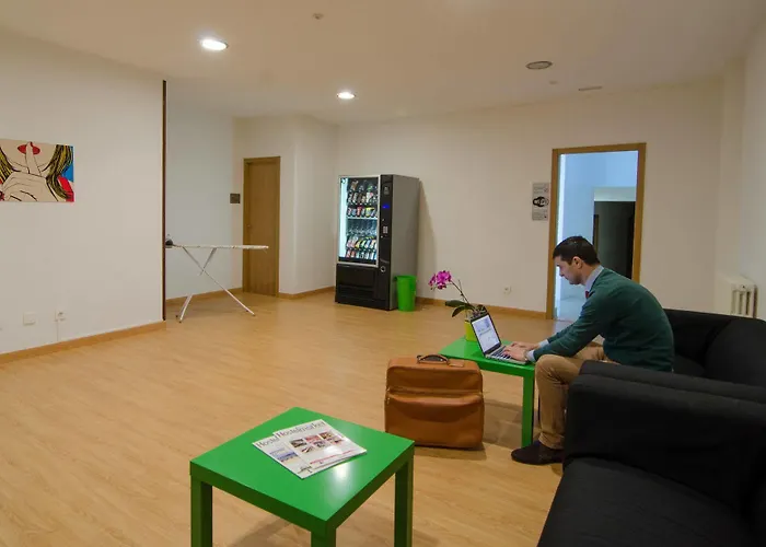 Centro Autocheckin 2* 비토리아개스테즈